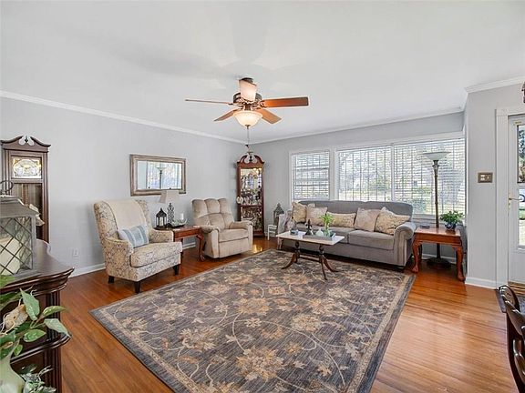 5th image of 2509 Aster St