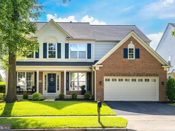 25581 Upper Clubhouse Dr, Chantilly, VA 20152