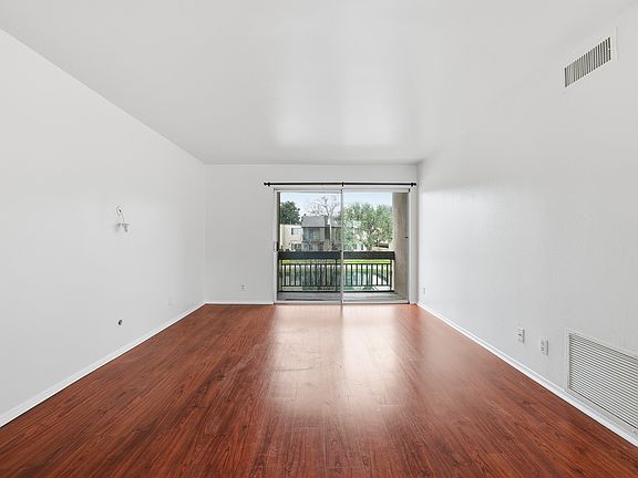 4th image of 24434 W Nicklaus Dr #6