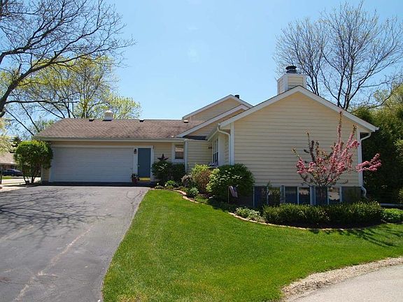 3rd image of 10723 N Winslow Dr