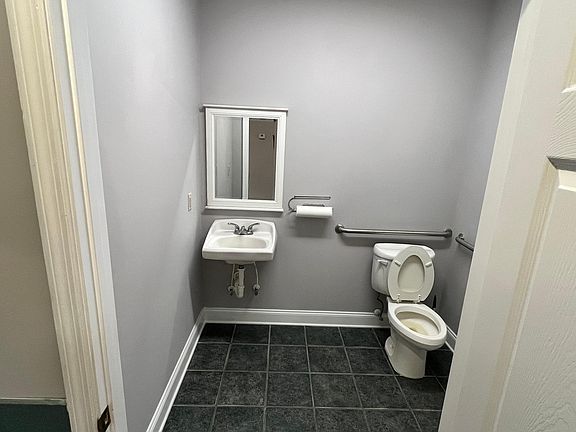 2nd image of 1555 Kingsley Ave Suite 504