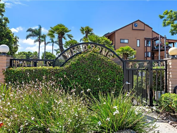 4011 Canario St APT B, Carlsbad, CA 92008