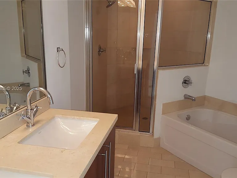 79 SW 12th St #1506 — Photo 16