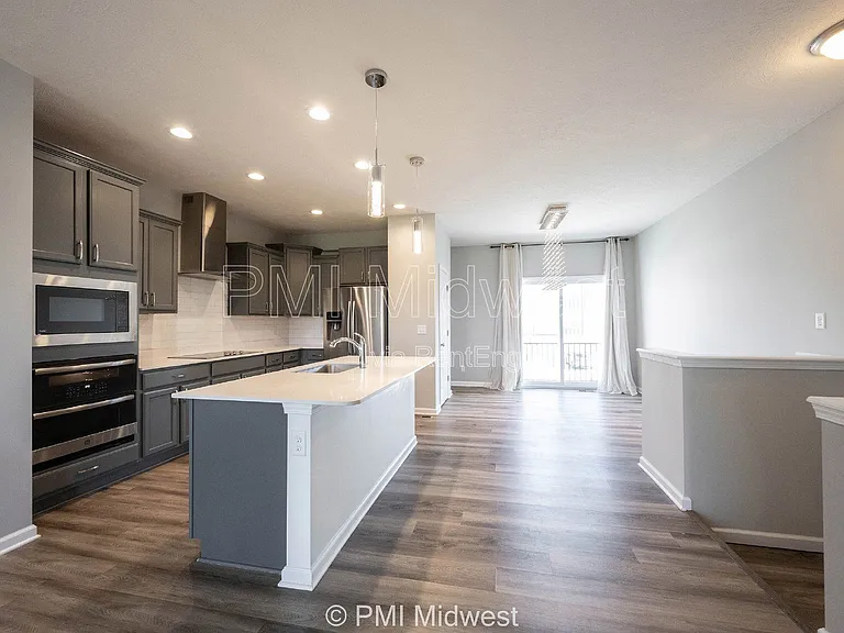 2952 W New York St — Photo 13