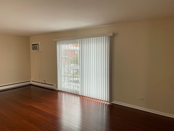 3rd image of 49 W 66th St APT 2