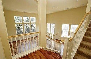 5th image of 128 Maple Ln