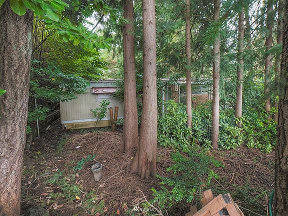 3rd image of 179 Lilac Ln