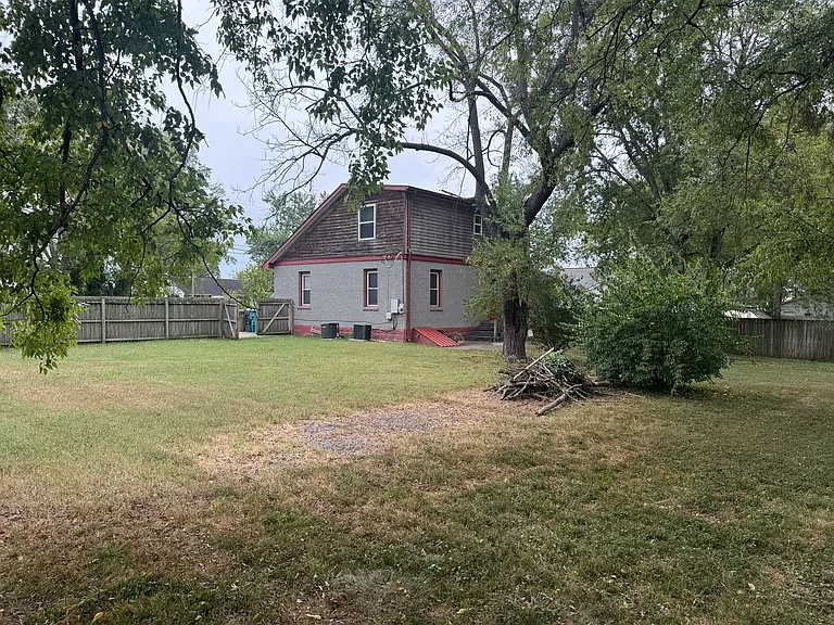 2700 Buchanan St — Photo 33