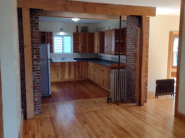 37 Payson St, Portland, ME 04102