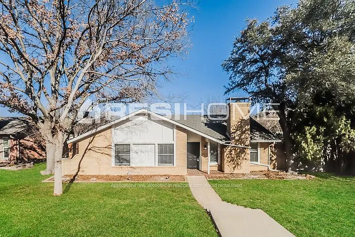 3105 Princess Ln — Photo 1