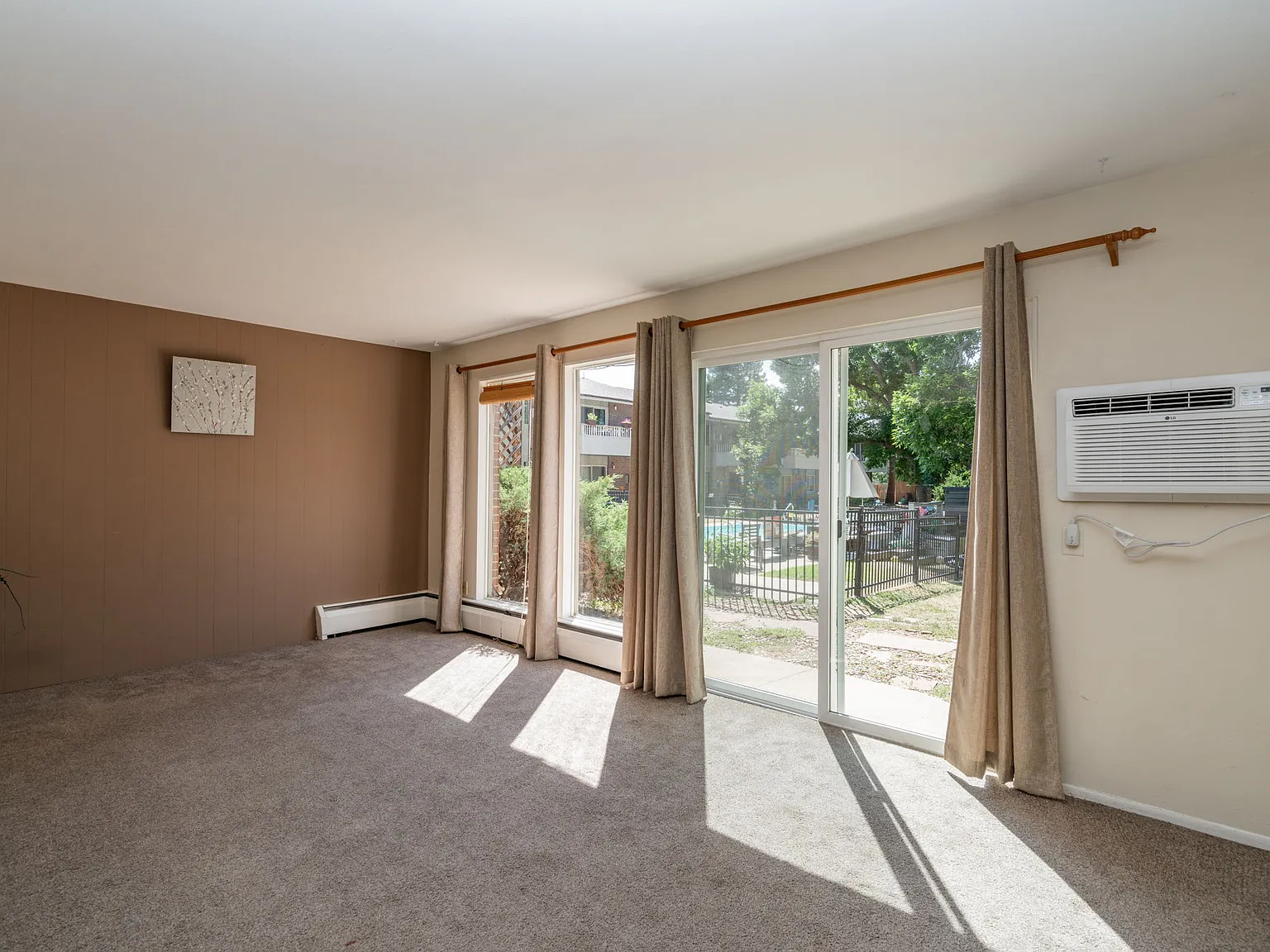 2 bed, 888 sqft, $1,750 — Photo 1