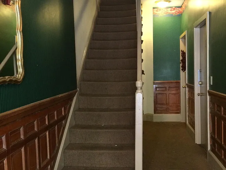 525 Beacon St #7 — Photo 8