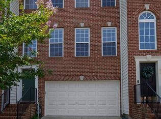 75 Two Rivers Dr, Edgewater, MD 21037