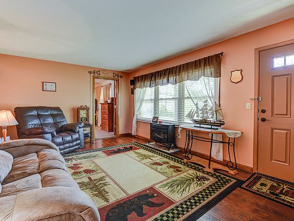 5th image of 3108 Washington Pike