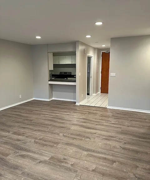 810 Matson Pl — Photo 6