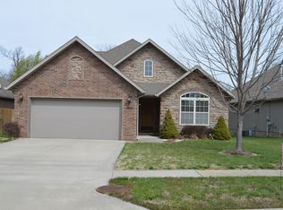 1161 S Maple Grove Ave, Springfield, MO 65804