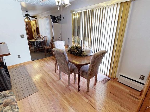 4th image of 3451 Creekwood Dr