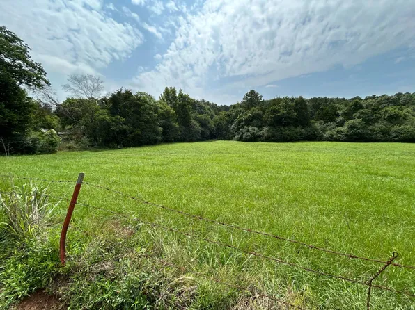 1420 N 2nd St, Ozark, AR 72949