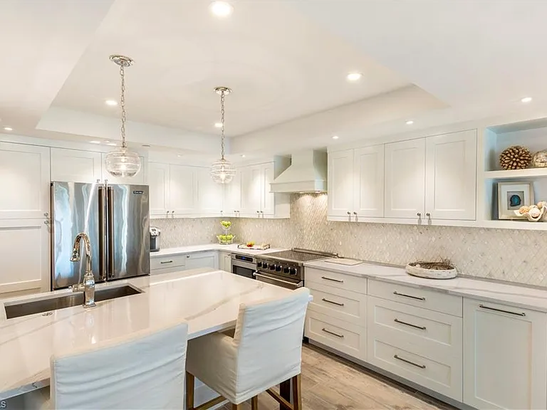 3377 Gulf Shore Blvd N #1B — Photo 8