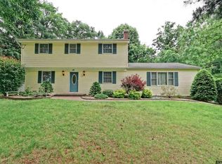 29 Ashley Dr, Ballston Lake, NY 12019