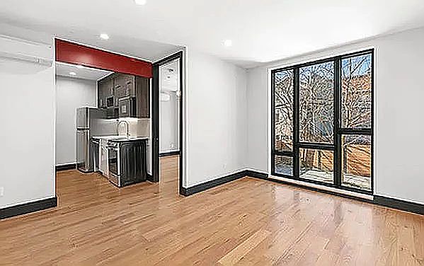 2nd image of 139 Hull St APT 2A