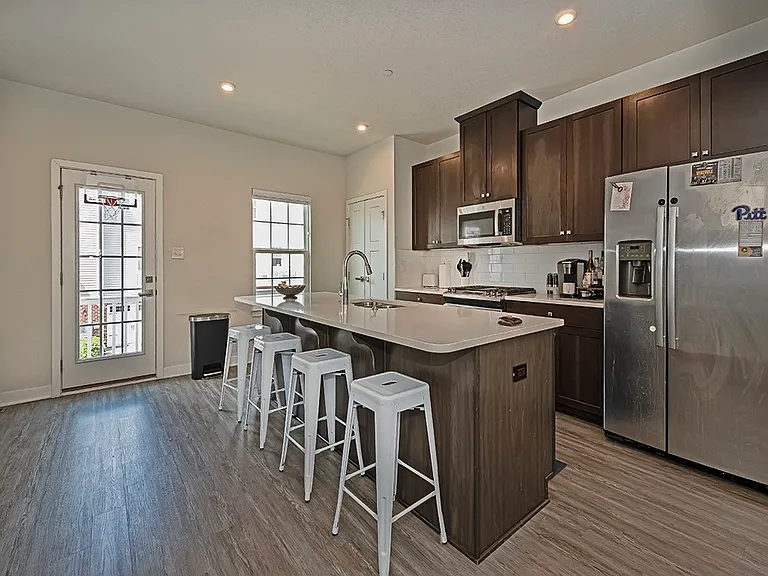 213 Amon St — Photo 6