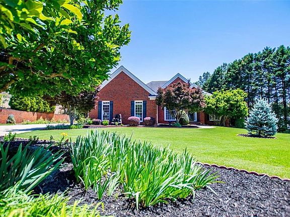 4th image of 303 Ivy Brook Ct