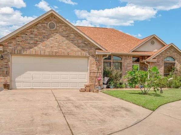 143 Eagle Nest Ct, Richwood, TX 77566