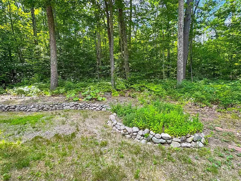 66 Maple St — Photo 31
