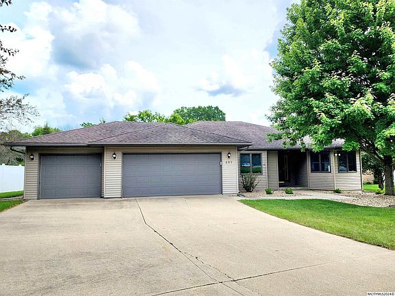 2nd image of 605 Birch Ct