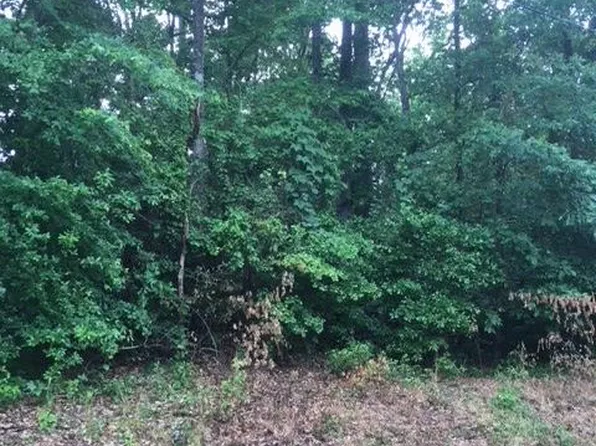 108 Crestwood Dr, Gordon, GA 31031