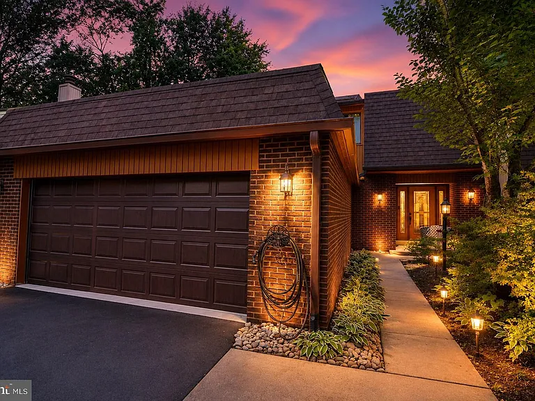 3615 Devilwood Ct — Photo 1