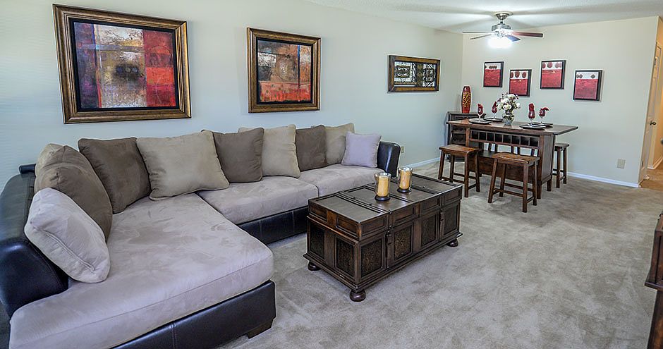 Lynnfield Place Apartments ; Memphis, TN