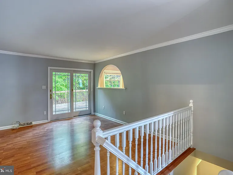 124 Hilldale Ct — Photo 14
