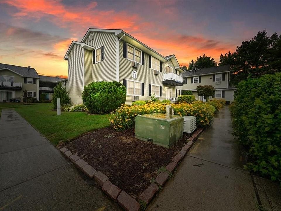 1st image of 100 Hillside Drive #G16