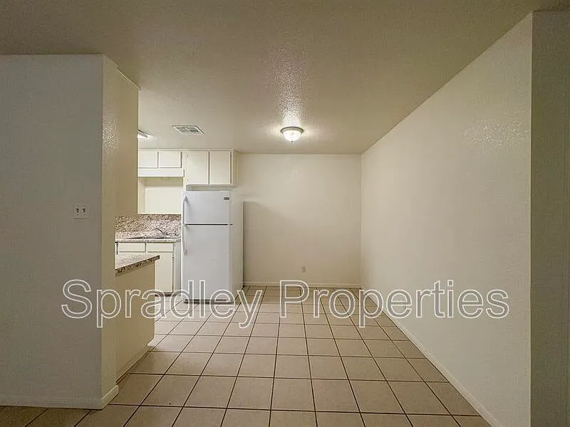 3 bed, 2.0 bath, 1170 sqft, $1,225 — Photo 3