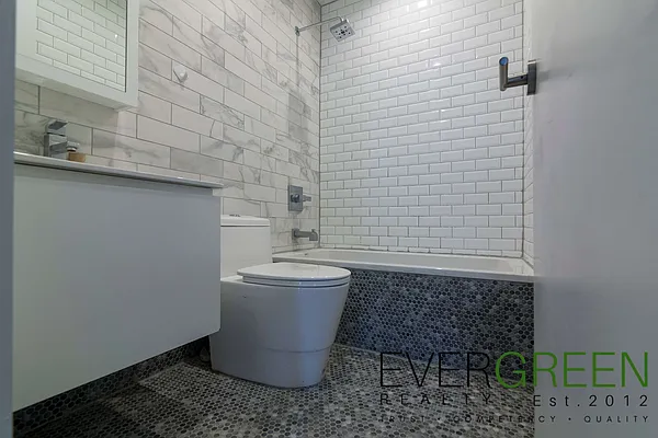 Rented by Pinn Realty | media 16