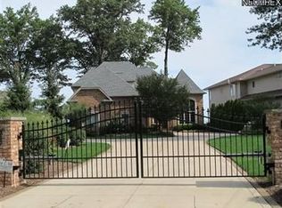 26816 Lake Rd, Bay Village, OH 44140