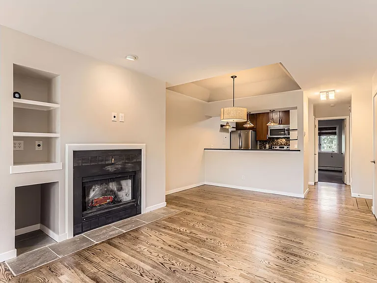 1529 Spruce St #7 — Photo 6