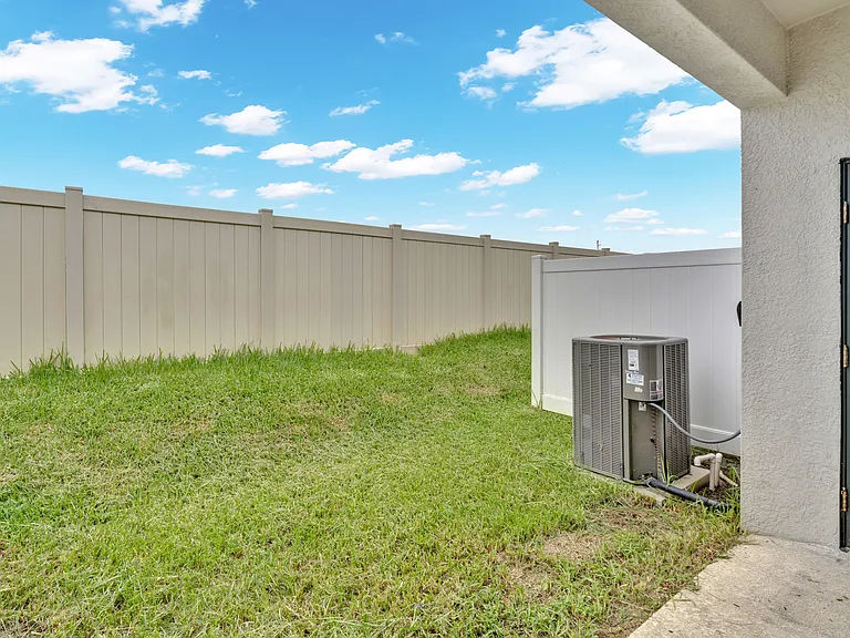 8765 Daybreak St — Photo 32