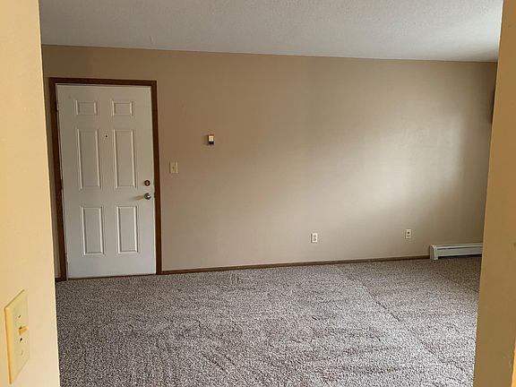 2nd image of 216 12th St NE APT 102