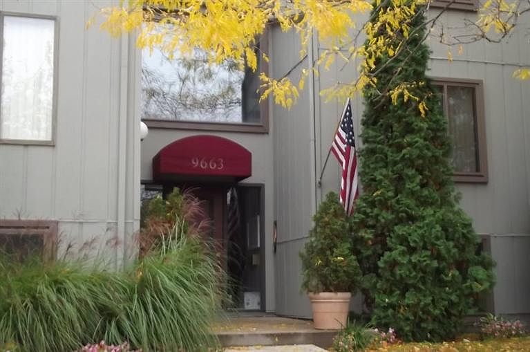 1st image of 9663 Bayview Dr APT 112