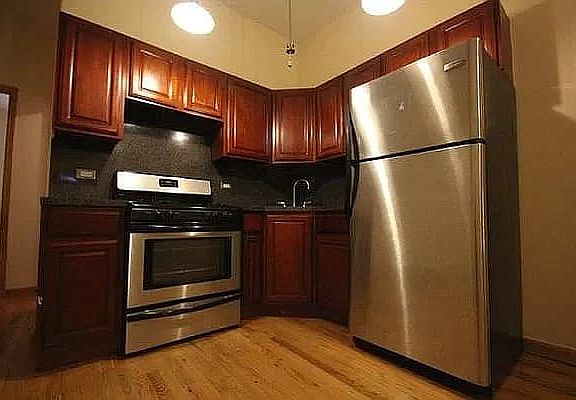 2nd image of 304 Stanhope St APT 2L