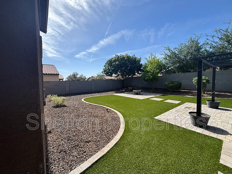 18787 W Yucatan Dr — Photo 26