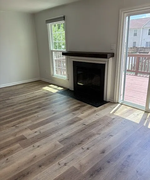 1806 Glendale Ln — Photo 8