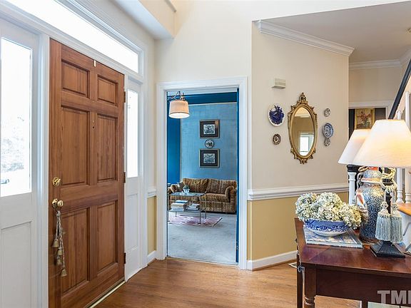4th image of 221 Hardscrabble Dr