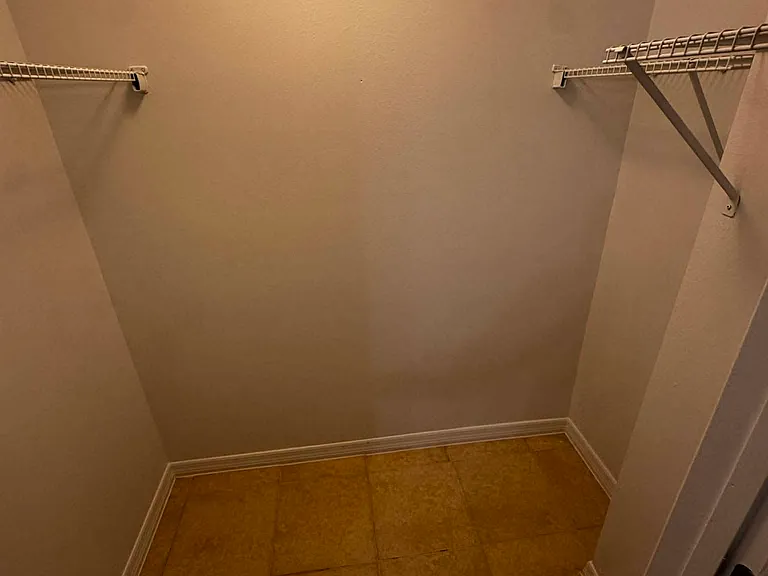 1226 Bermuda Lakes Ln — Photo 5