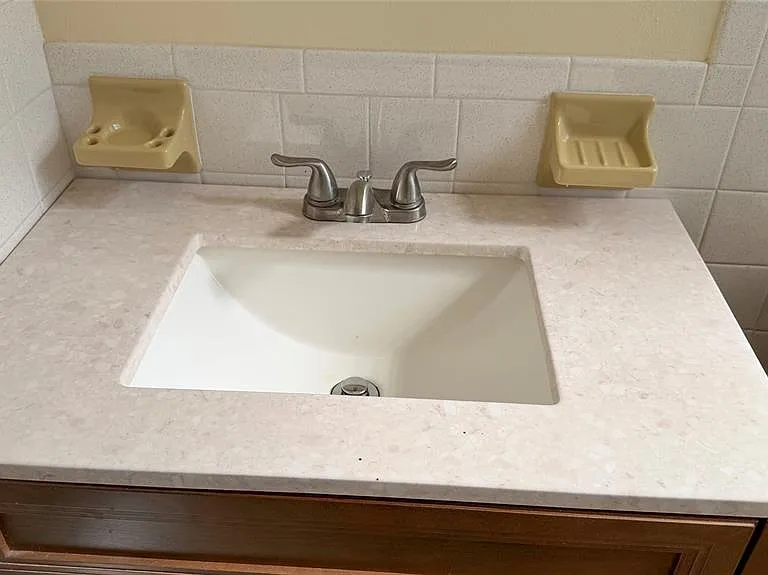 7621 Rosewood Dr — Photo 27