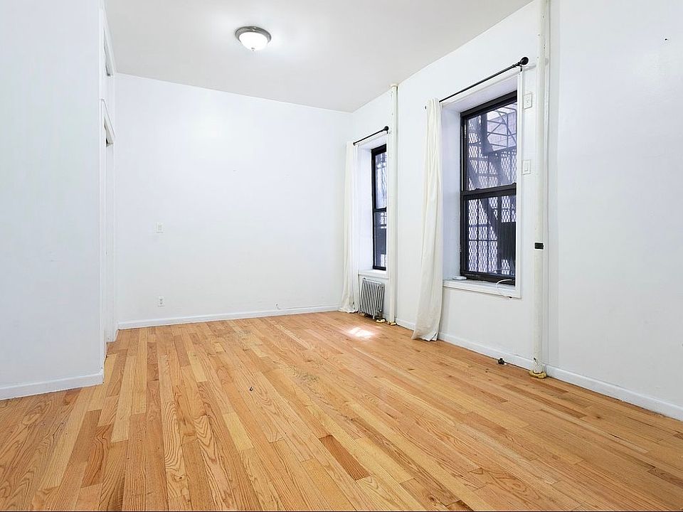1st image of 52 Henry St #1RW