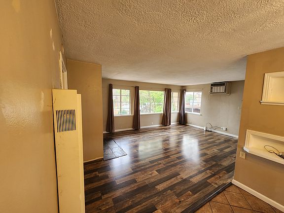 2nd image of 1510 S Tuxedo Ave